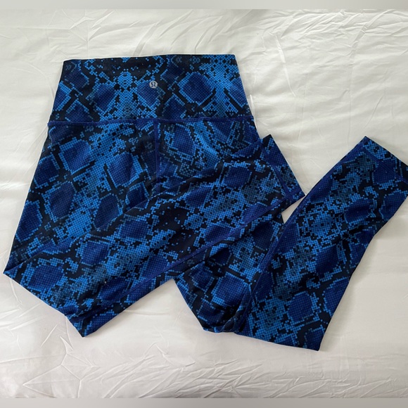 Lululemon leggings ankle crop - Picture 2 of 2